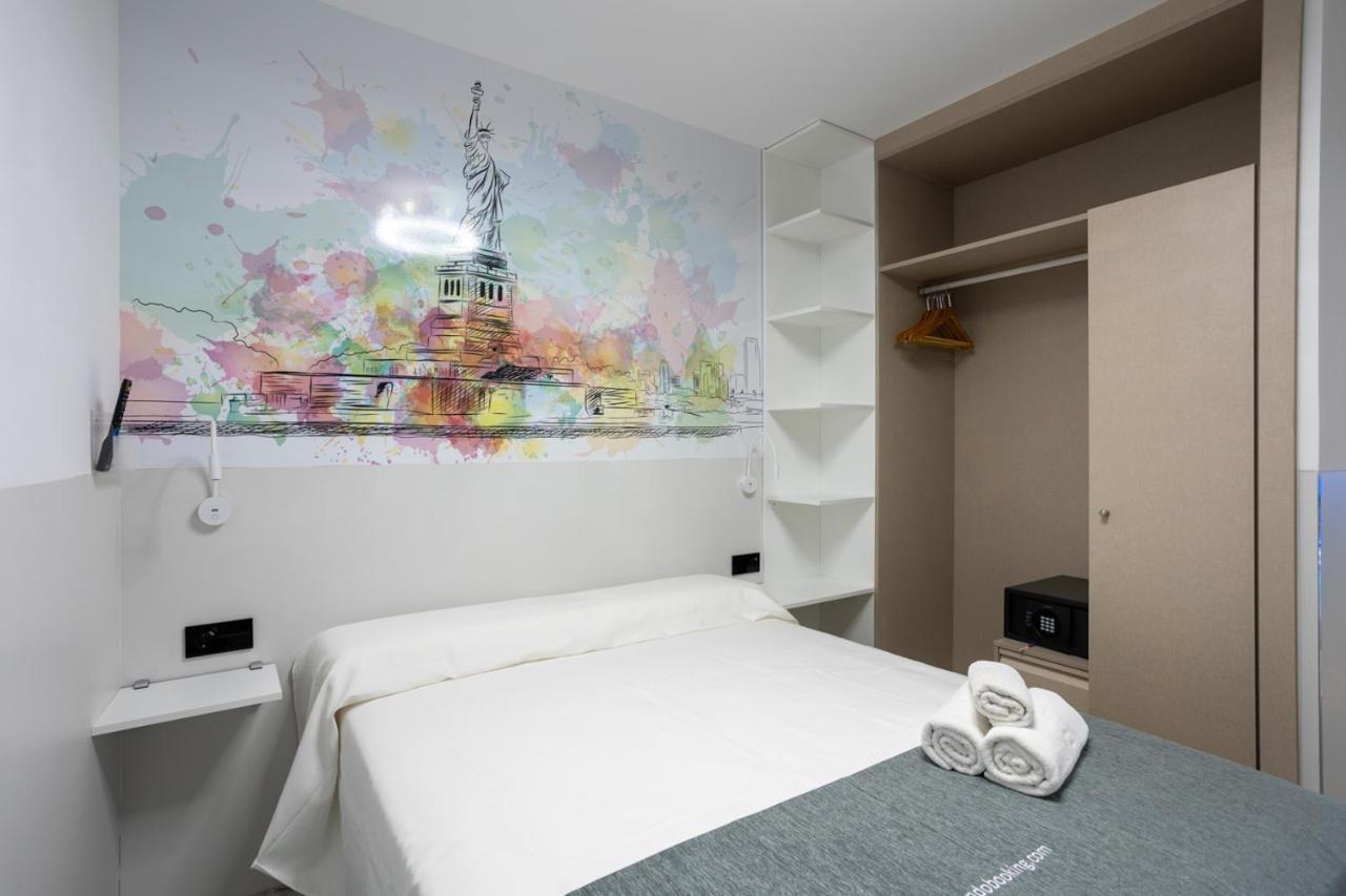 MUNDOBOOKING Centro Levante Benidorm Esterno foto